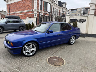 BMW 5 Series foto 2