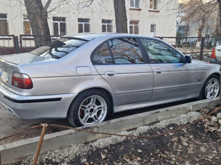 BMW 5 Series foto 8