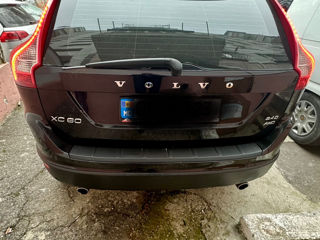 Volvo XC60 foto 2