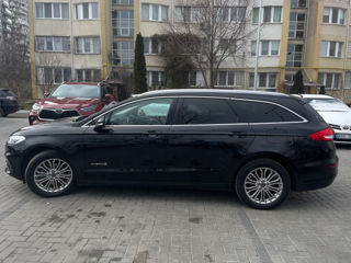 Ford Mondeo foto 2
