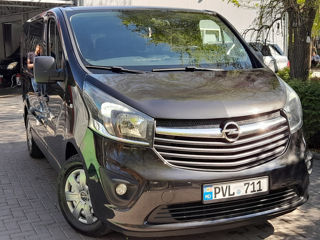 Opel Vivaro foto 2