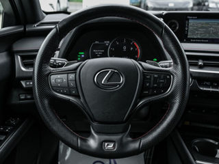 Lexus UX foto 10