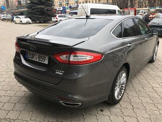 Ford Fusion foto 5