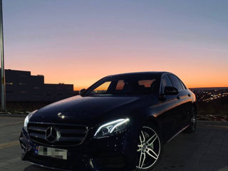 Mercedes E-Class foto 2