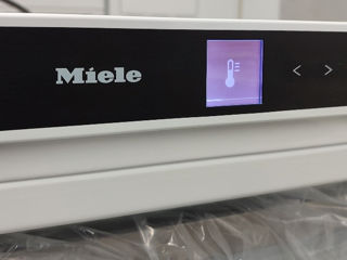 Новый морозильник Miele