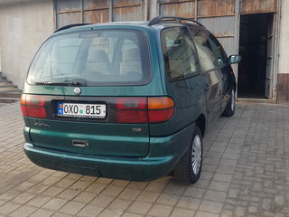 Volkswagen Sharan foto 3