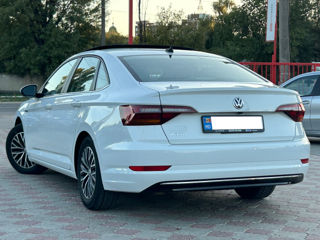 Volkswagen Jetta foto 5