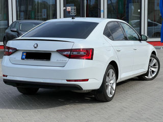 Skoda Superb foto 4