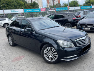 Mercedes C-Class foto 4