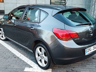 Opel Astra foto 2