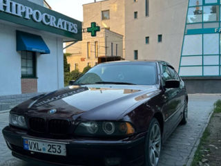 BMW 5 Series foto 6