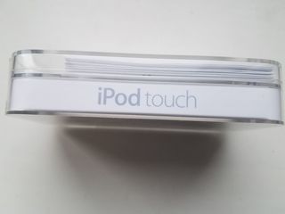 se vinde cutie de la Apple iPod touch 4th generation A1367 32 Gb foto 4
