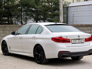 BMW 5 Series foto 2