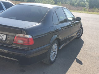 BMW 5 Series foto 3