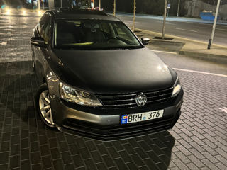 Volkswagen Jetta foto 7