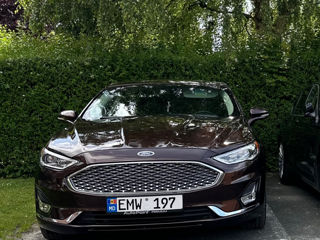 Ford Fusion foto 1