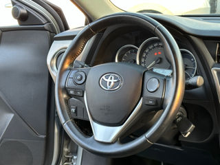 Toyota Auris foto 9