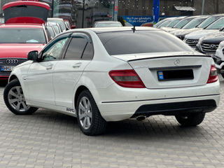 Mercedes C-Class foto 3