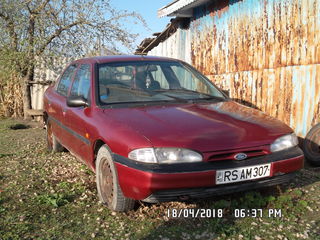 Ford Mondeo foto 2