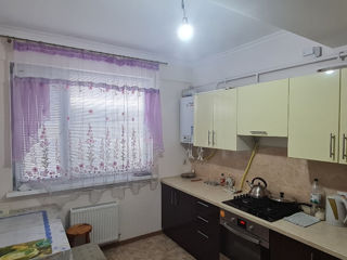 Apartament cu 2 camere, 55 m², Botanica, Chișinău foto 7