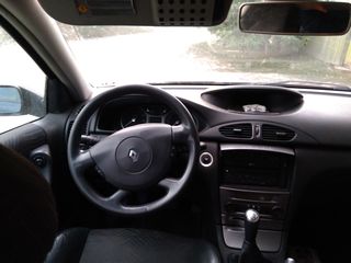 Renault Laguna foto 5