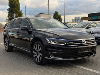 Volkswagen Passat foto 2