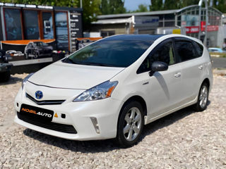 Toyota Prius v