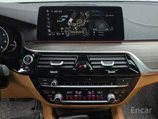 BMW 5 Series foto 15