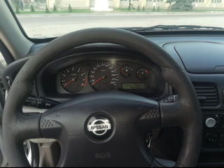 Nissan Almera foto 6