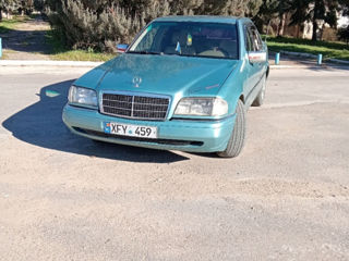 Mercedes C-Class foto 5