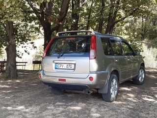 Nissan X-Trail foto 3