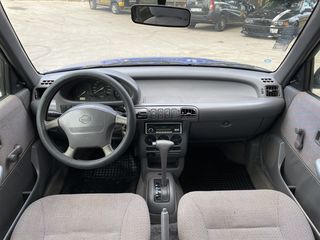 Nissan Micra foto 10