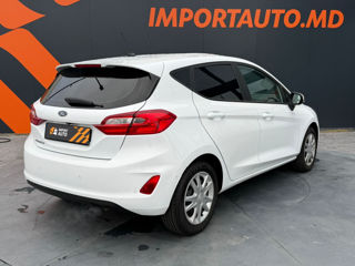 Ford Fiesta foto 7