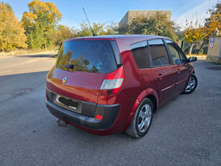 Renault Grand Scenic foto 3