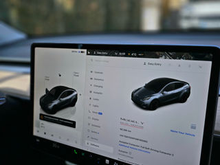 Tesla Model Y foto 8