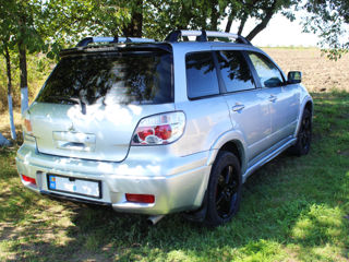 Mitsubishi Outlander foto 4