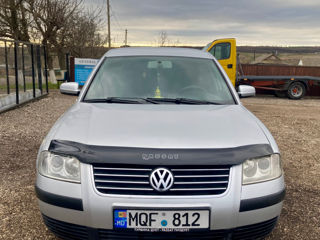 Volkswagen Passat foto 2