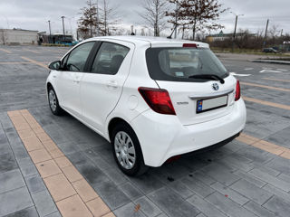 Toyota Yaris foto 6