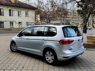 Volkswagen Touran foto 5