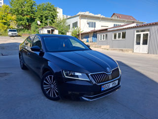 Skoda Superb foto 2