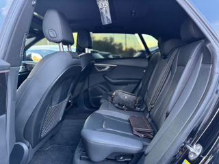 Audi Q8 foto 14