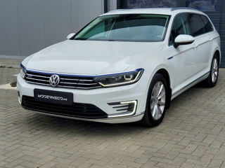 Volkswagen Passat foto 2