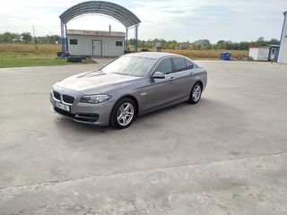 BMW 5 Series foto 2