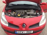 Renault Clio foto 6