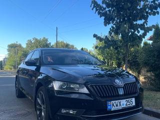 Skoda Superb foto 3