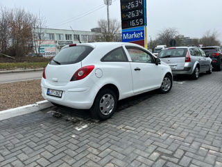 Opel Corsa foto 1