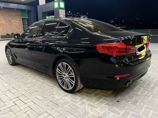 BMW 5 Series foto 3