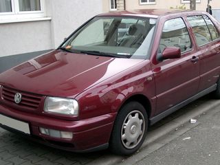 Volkswagen Vento foto 1