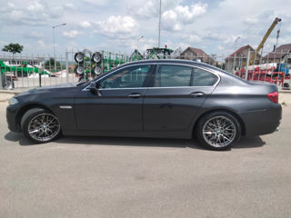 BMW 5 Series foto 9