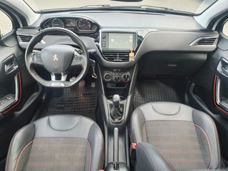 Peugeot 208 foto 11